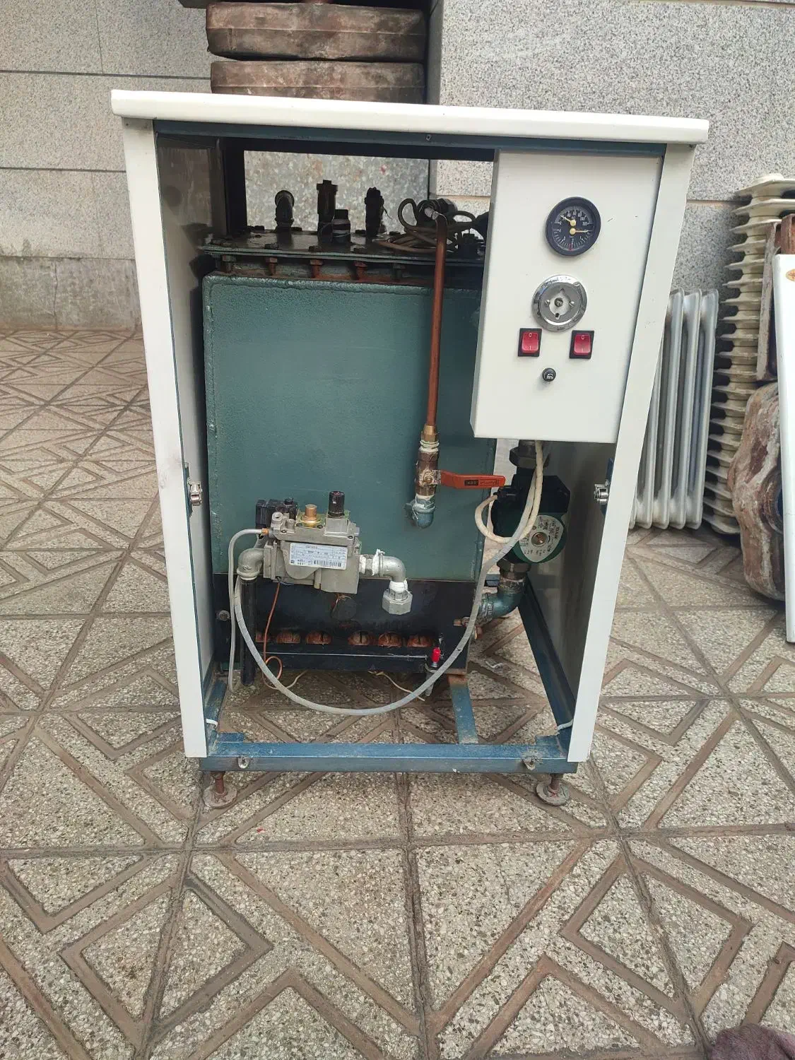 پکیج زمینی افروز|آبگرمکن، پکیج، شوفاژ|همدان, |دیوار