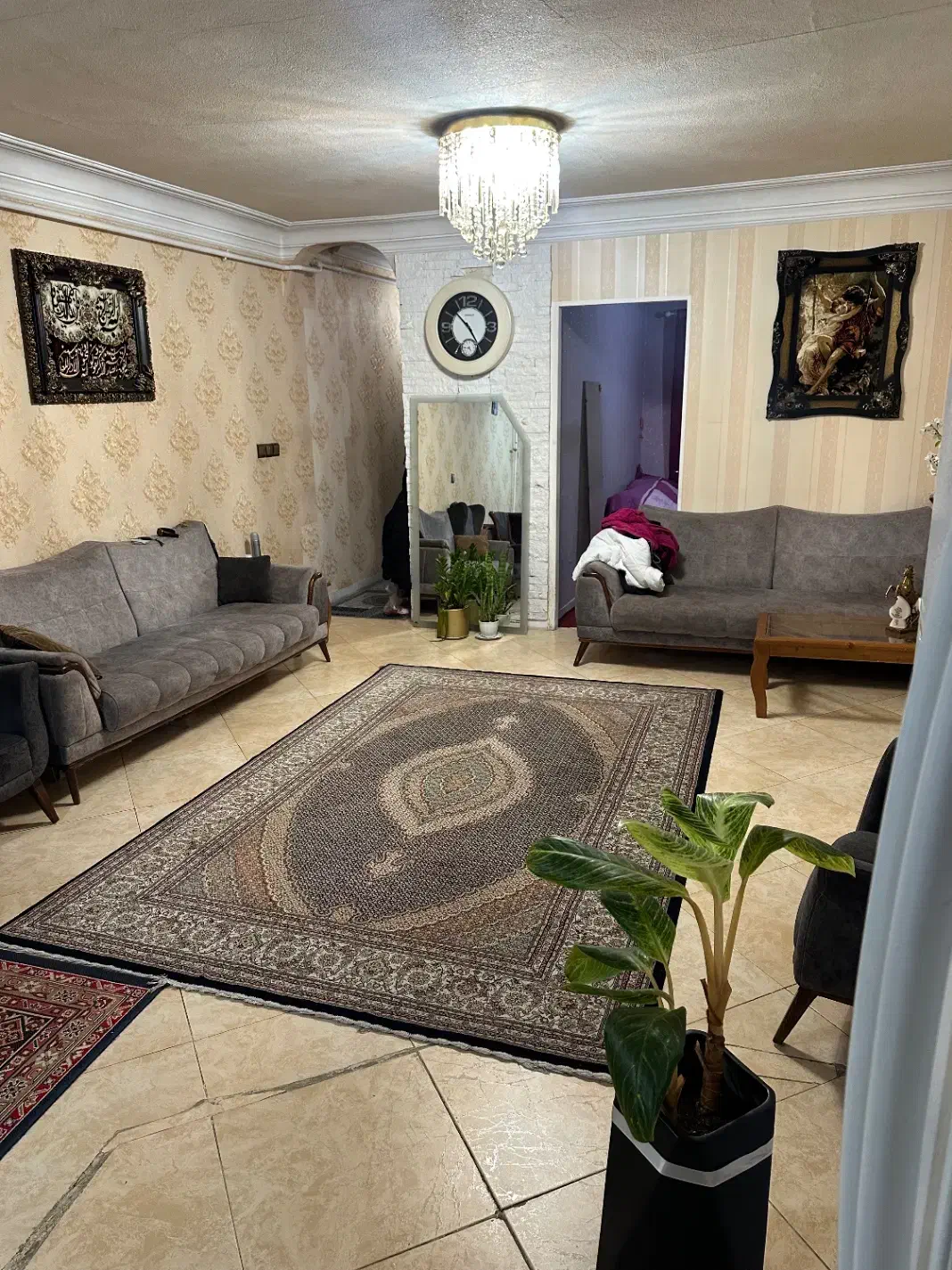 فروش واحد مسکونی اول گلزاران به علت مهاجرت|فروش آپارتمان|رشت, گلزاران|دیوار