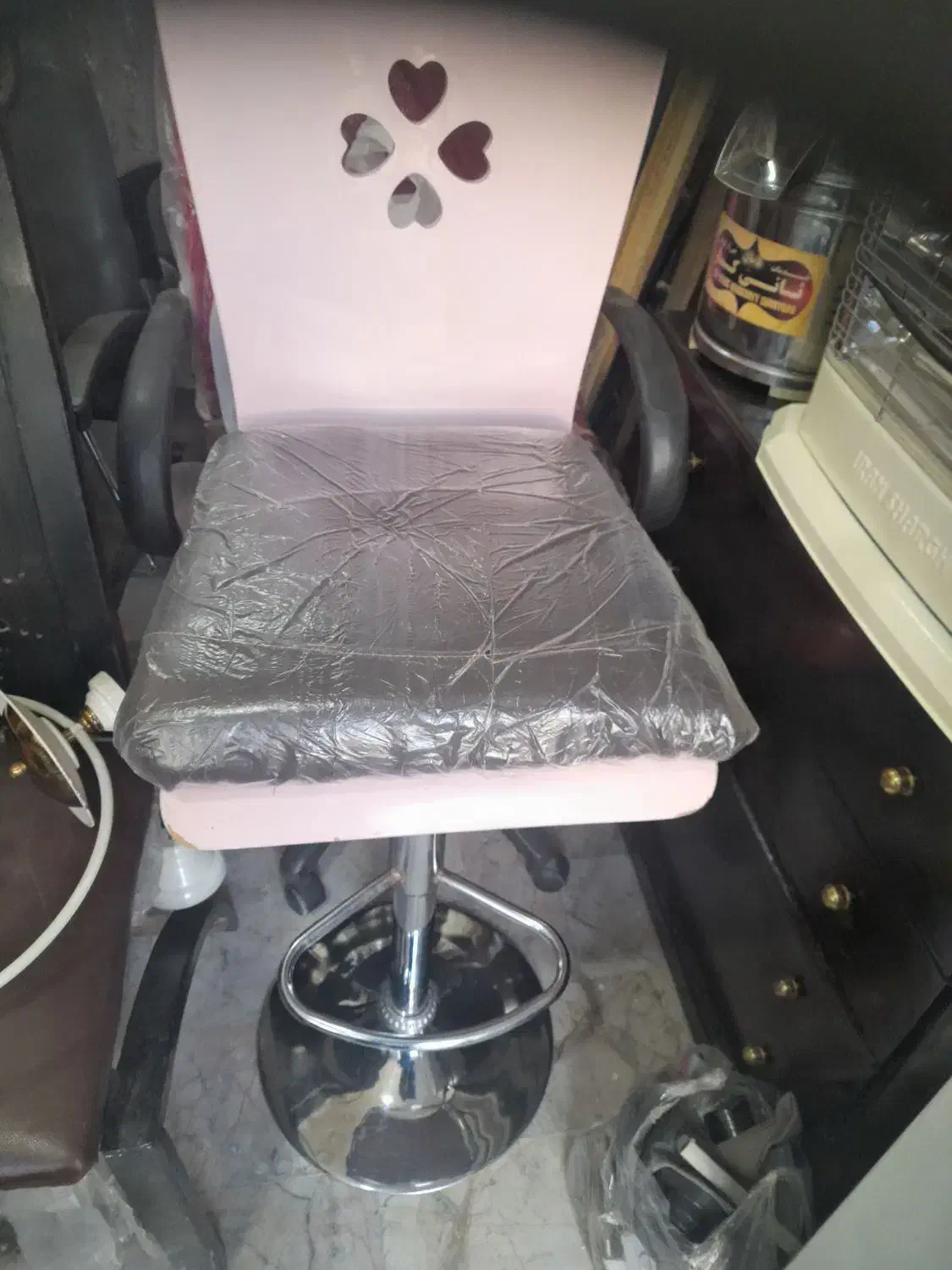 گردون اوپنی جکدار درحد نو چرم نو|صندلی و نیمکت|مشهد, صیاد شیرازی|دیوار