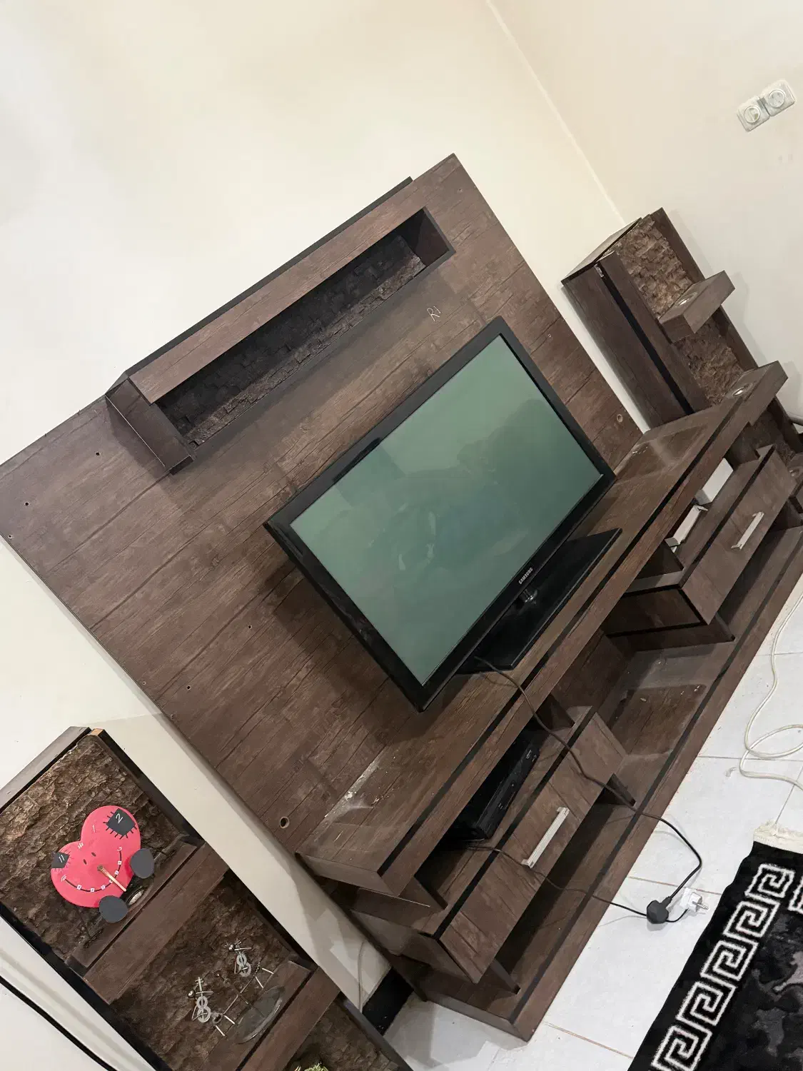 زیر تلوزیونی نو تمام ام دیاف|میز تلویزیون|بوشهر, |دیوار