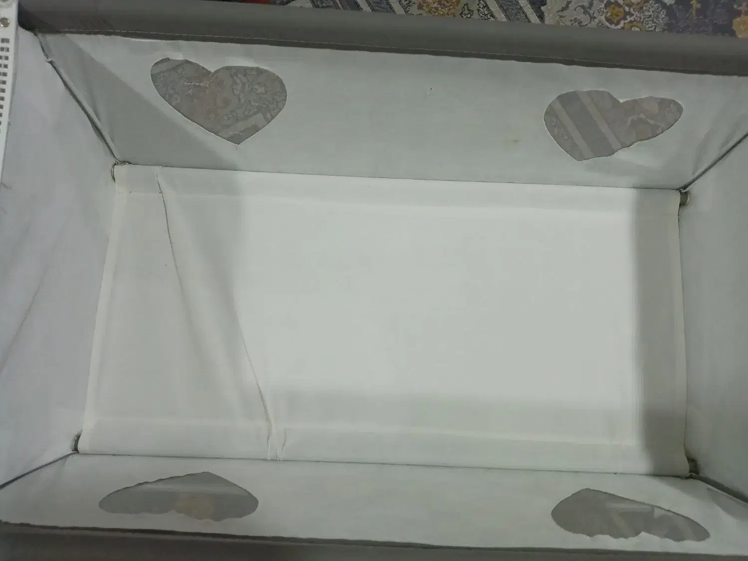 گهواره|تخت و صندلی بچه|طاهرگوراب, |دیوار