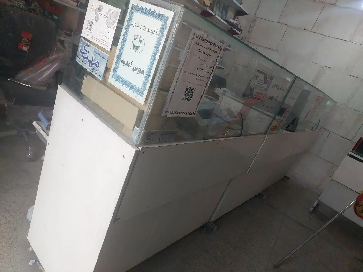 فروش میز اداری و پیشخوان|فروشگاه و مغازه|شیراز, سلطان آباد|دیوار