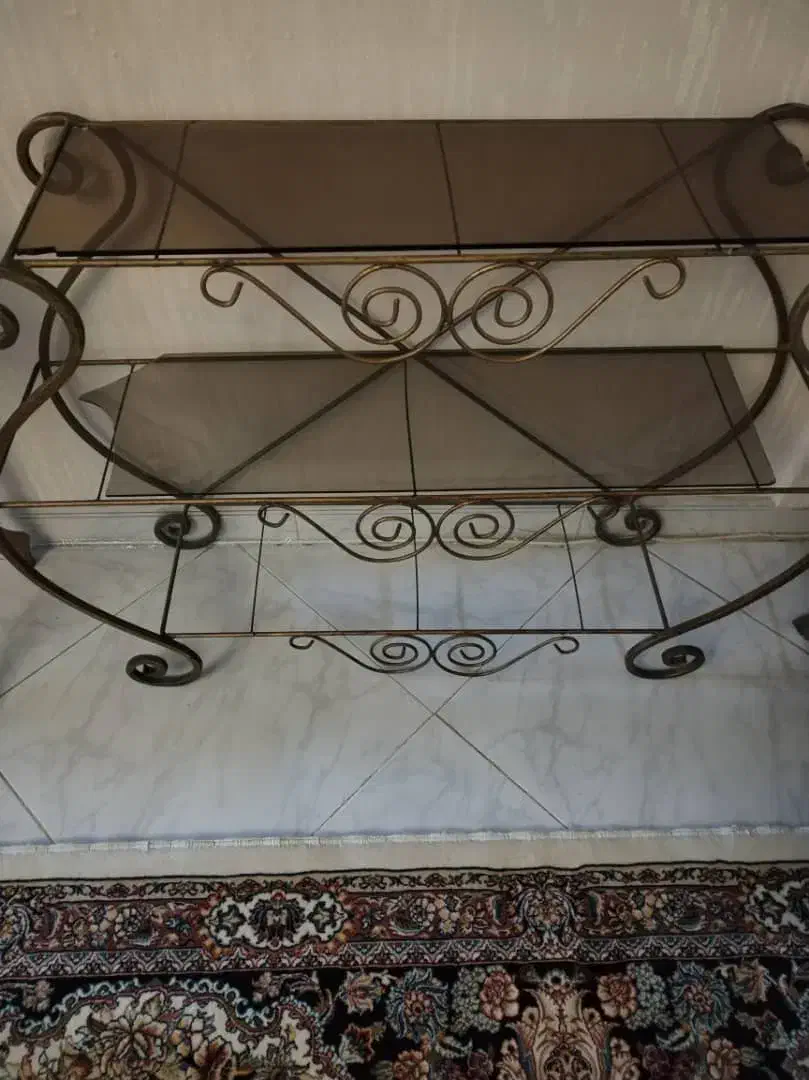 دو عدد استند فرفورژه|کتابخانه، شلف، قفسههای دیواری|مشهد, ولیعصر (شهرک غرب)|دیوار