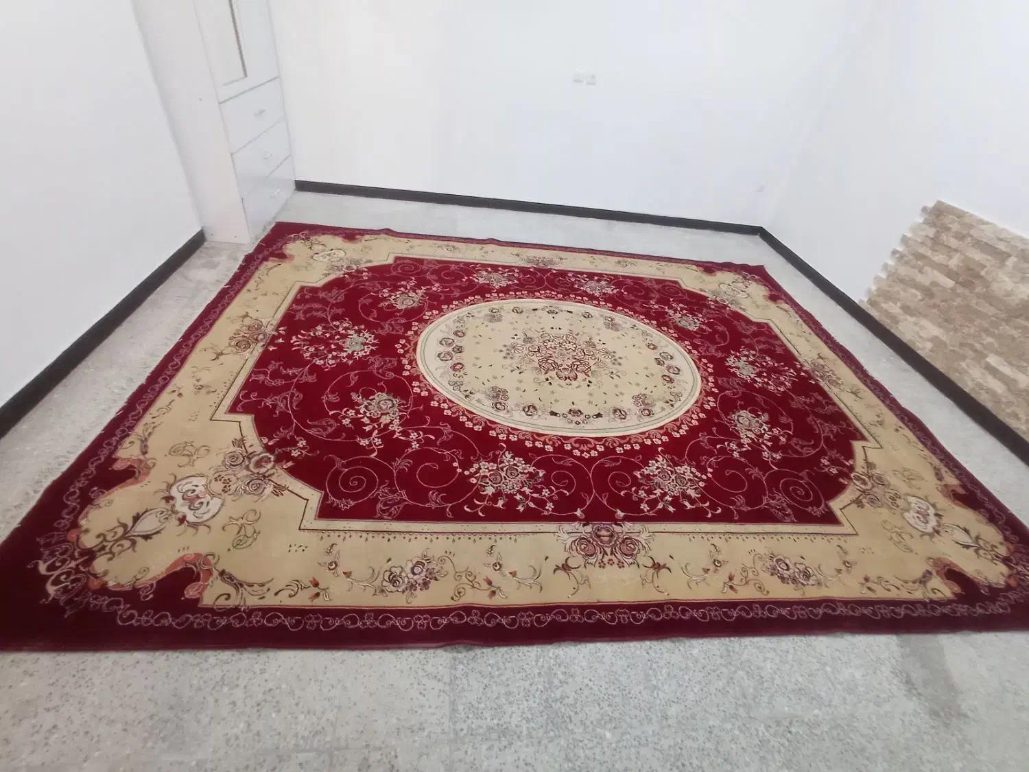 یک جفت فرش در حد نو|فرش|بروجن, |دیوار