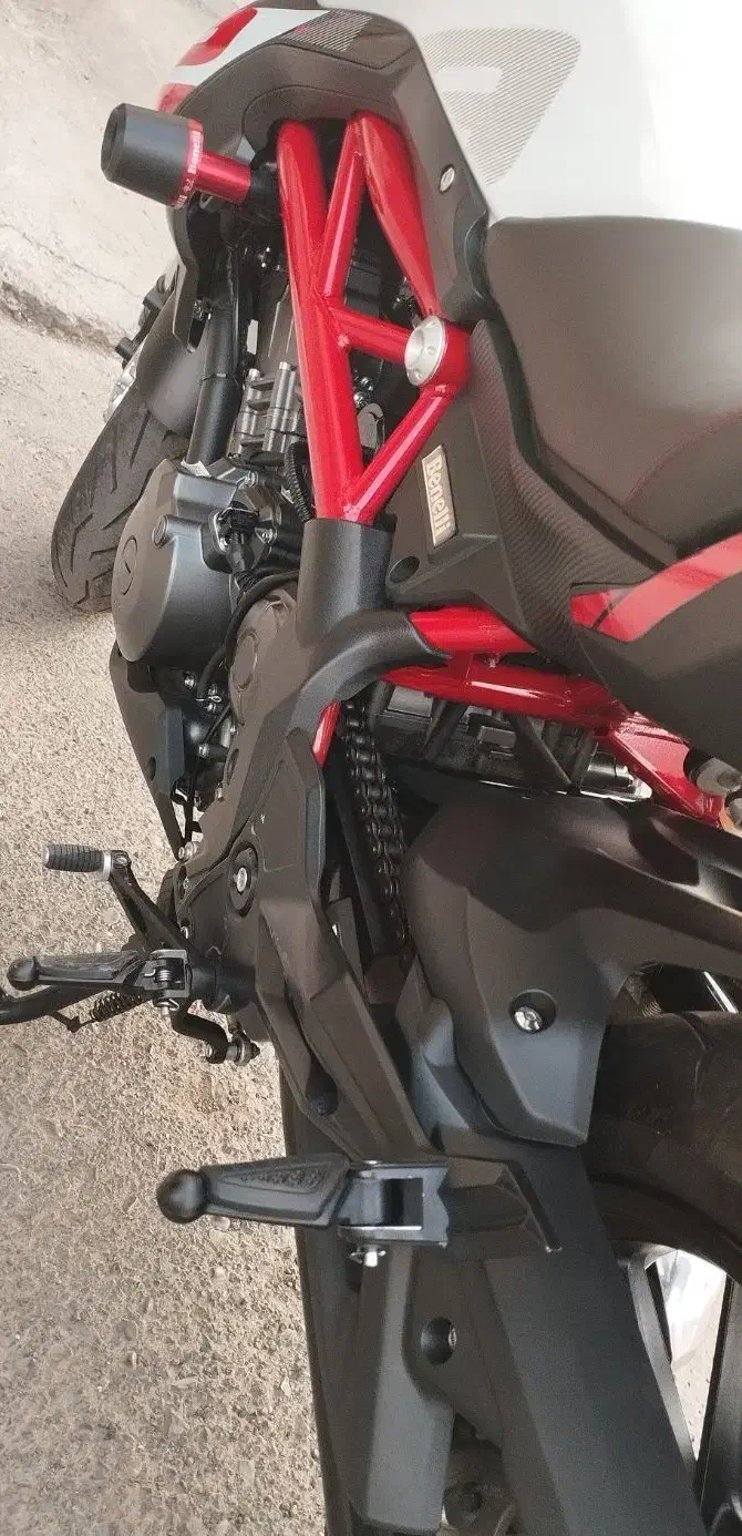 بنلی ۳۰۰ مدل ۱۴۰۱ کم کارکرد|موتورسیکلت|کرج, مهرویلا شمالی|دیوار