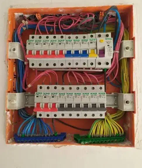 برق کشی کش برقکار برقکاری صفر تاصدوخرده اتصالی|خدمات پیشه و مهارت|یزد, |دیوار