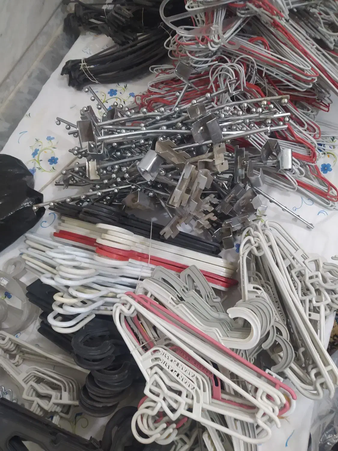 رگال ،چوب لباسی|بندرخت و رخت‌آویز|زاهدان, |دیوار