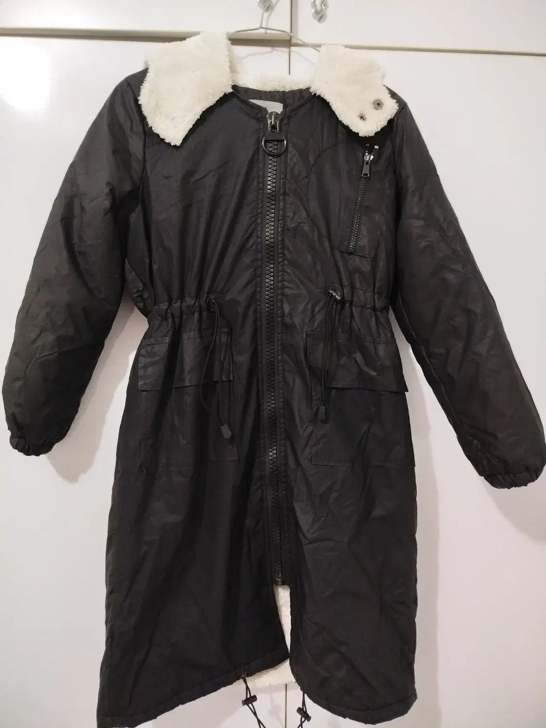 لباس زمستانی|لباس|زیویه, |دیوار