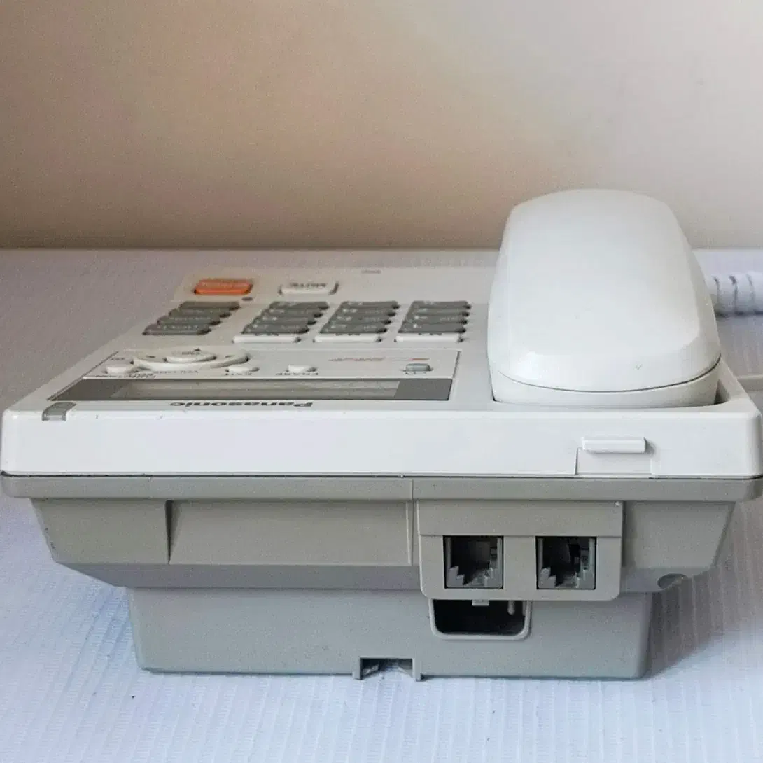 تلفن رومیزی پاناسونیک مدل KX-TS600MX|تلفن رومیزی|یزد, |دیوار