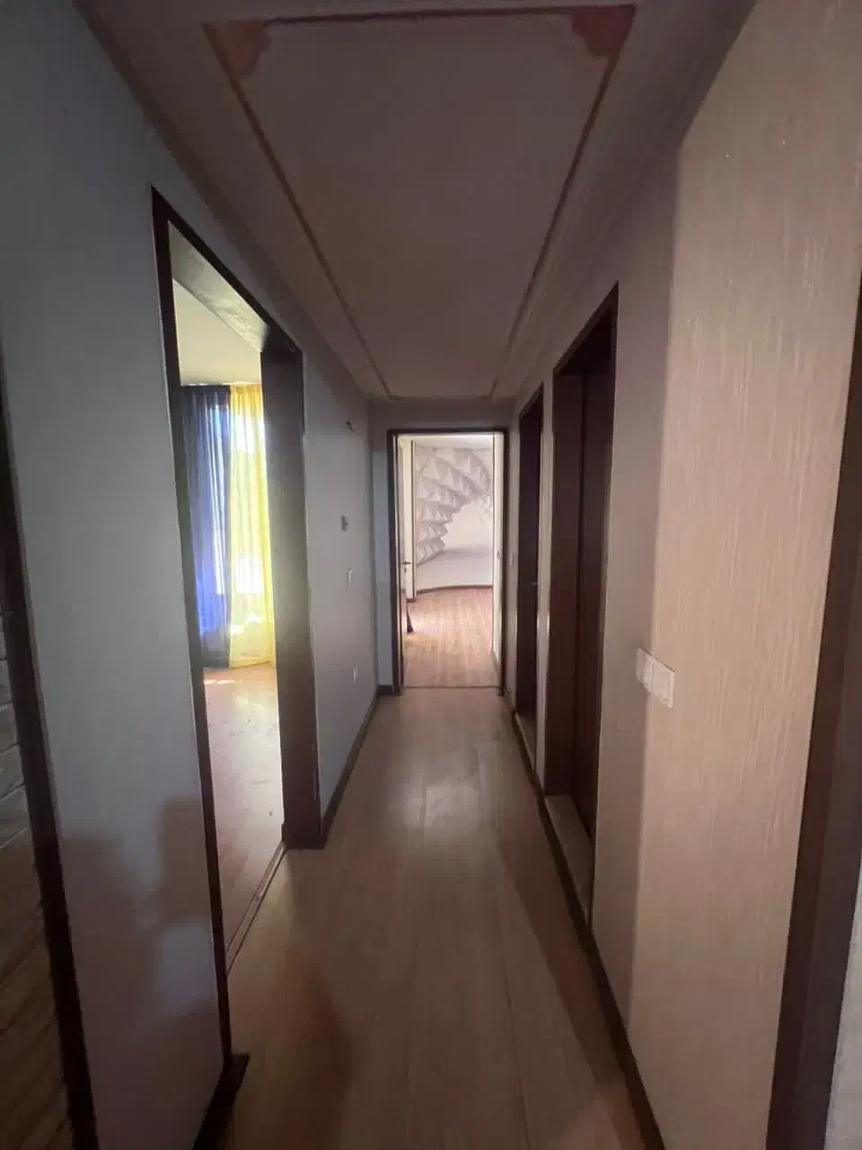 ونک  خیابان شاد ۱۰۰متر ۲خوابه