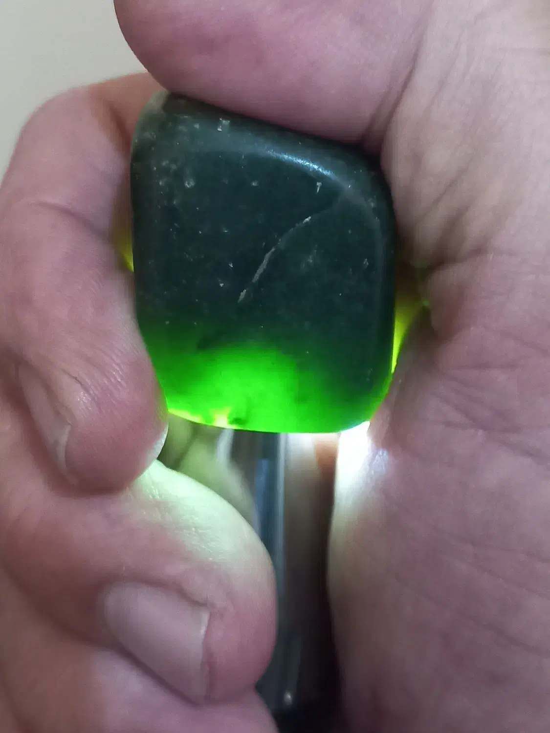 تسبیح یشم.|کلکسیون اشیاء عتیقه|شهر ری, شهادت|دیوار