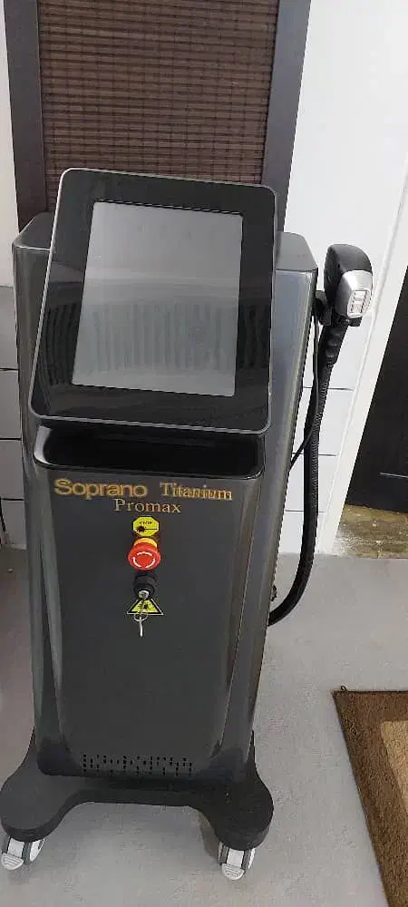 دستگاه لیزر تیتانیوم پرومکس ۲۰۲۳|پزشکی|شیراز, شهرک سراج|دیوار