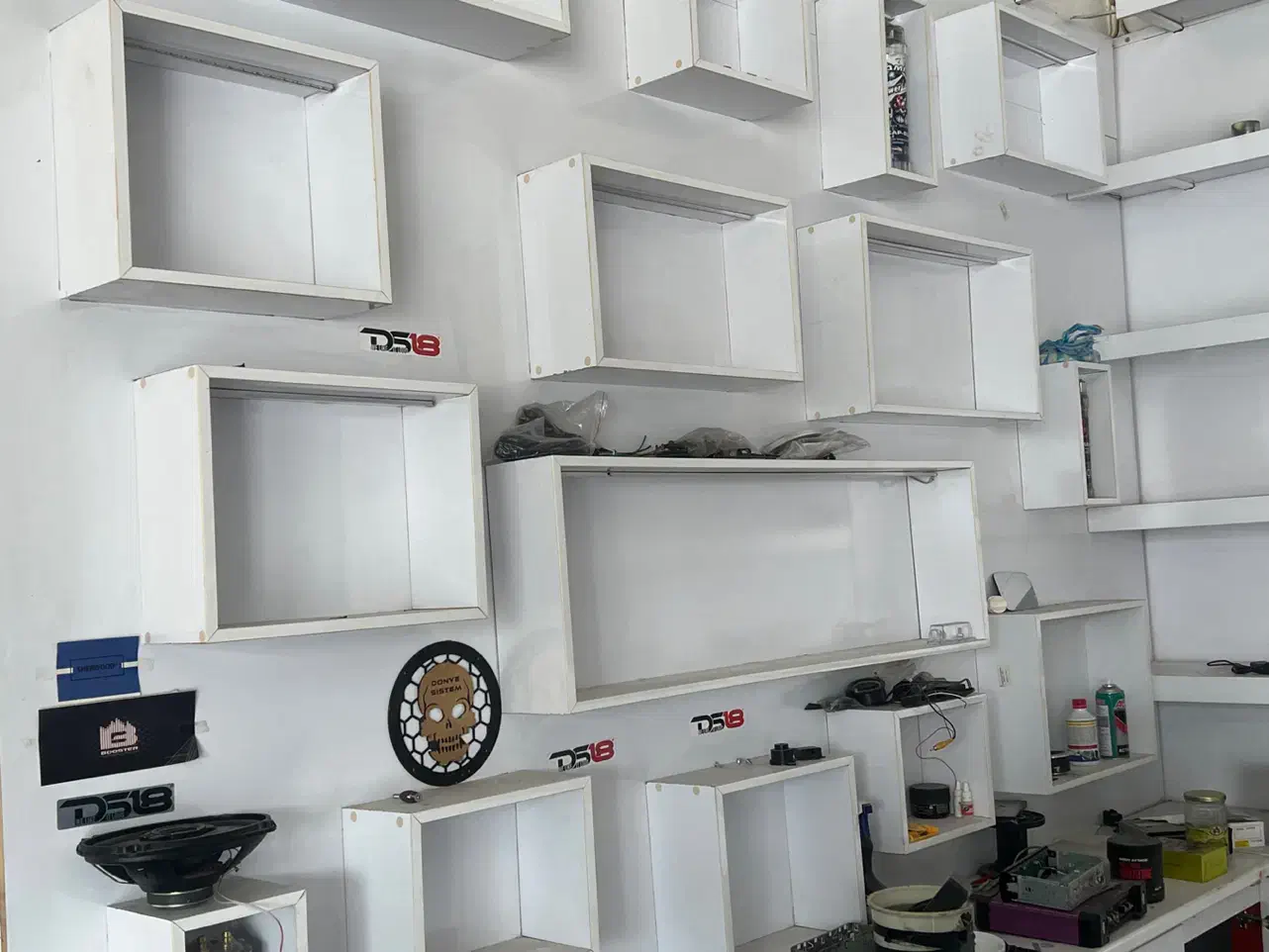 قفسه ویترین|بوفه، ویترین، کنسول|ملکان, |دیوار