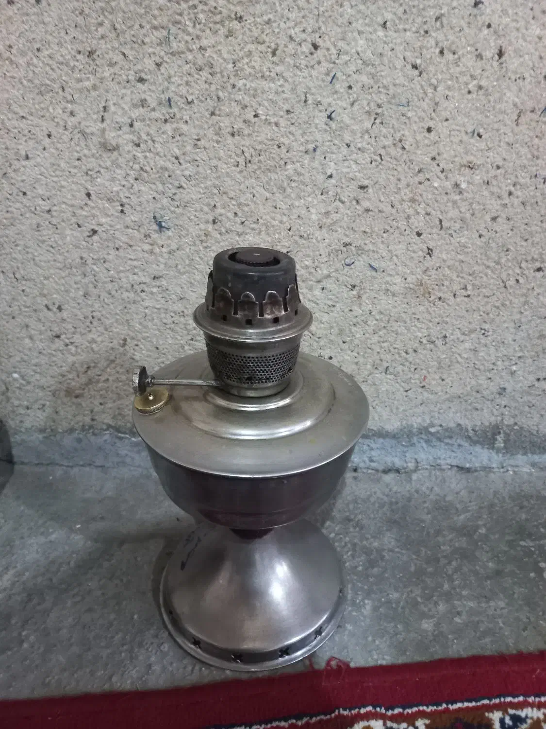 چراغ گردسوز|کلکسیون اشیاء عتیقه|آزادشهر, |دیوار