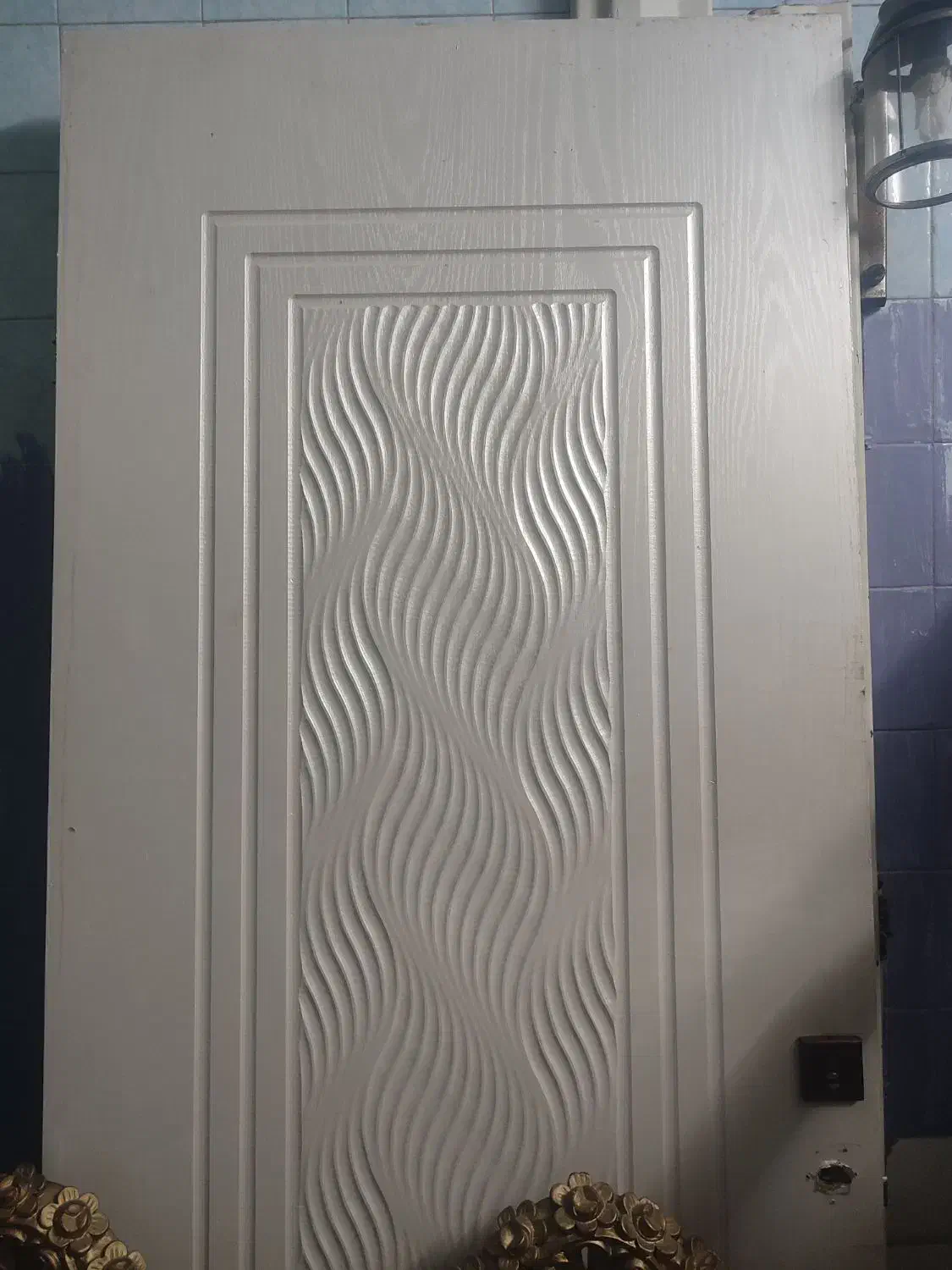 درچوبی کاملا سالم همراه چهارچوب یا کوم کم آهنی خود|مصالح و تجهیزات ساختمان|مشهد, آبکوه|دیوار