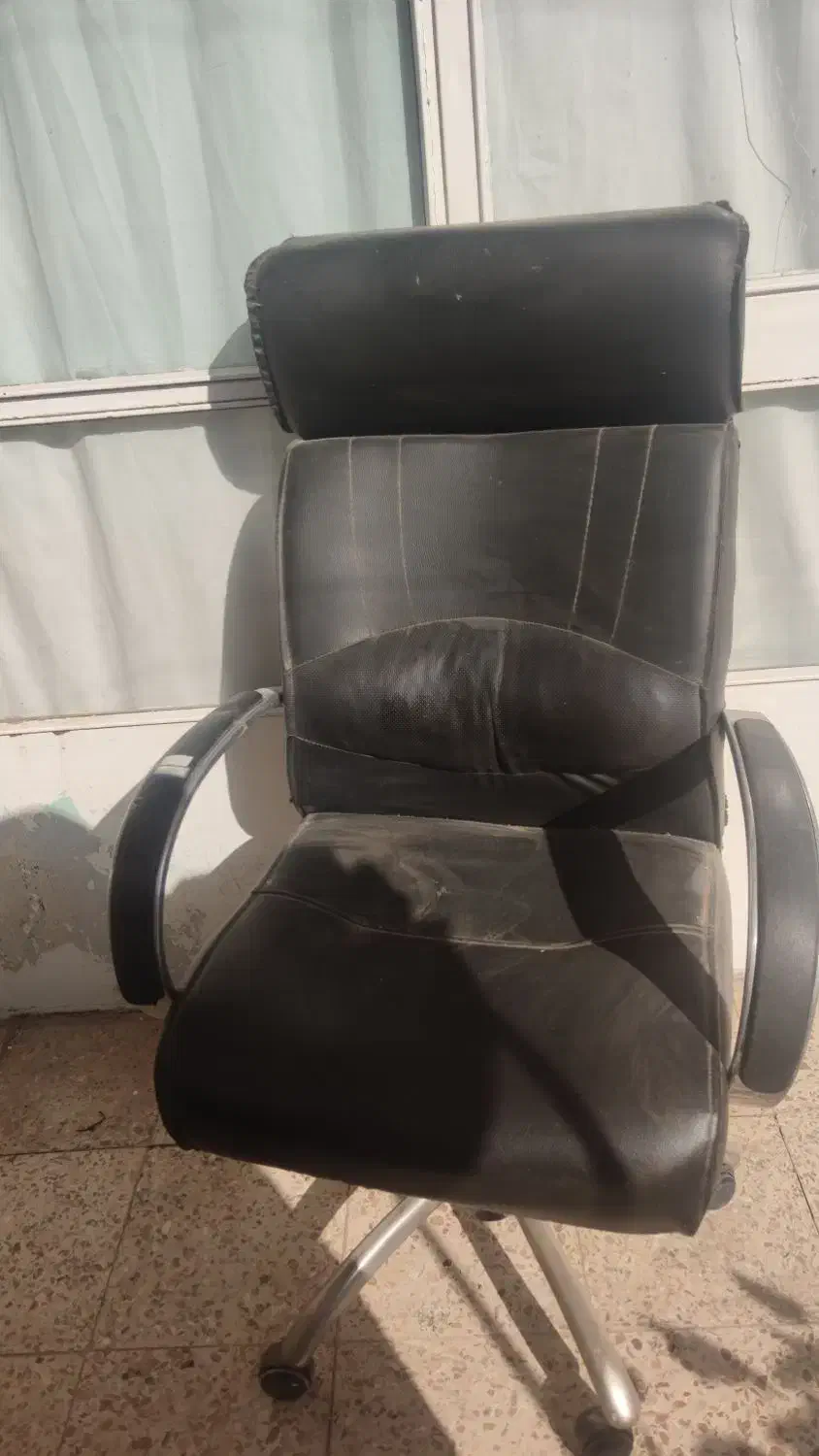 صندلی مدیریتی سالم در حد نو|مبلمان اداری|قزوین, |دیوار