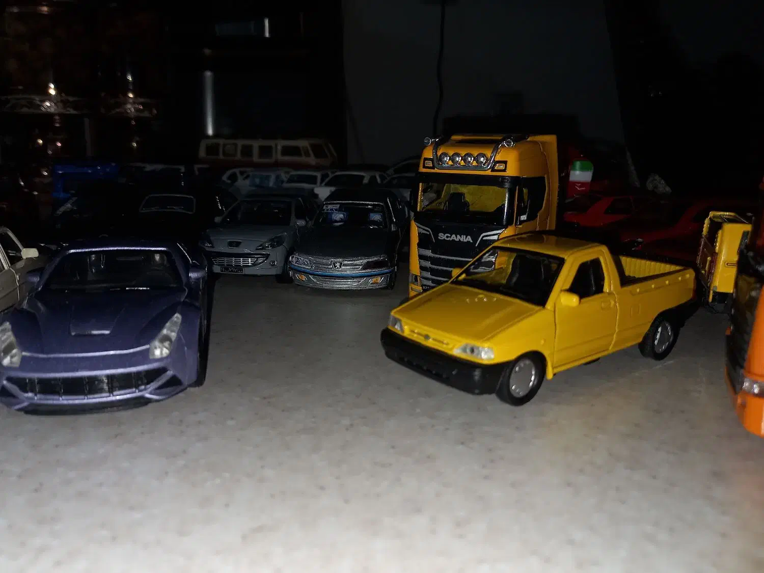 ماکت ماشین فلزی|اسباب‌‌بازی|محمدشهر, محمدشهر|دیوار