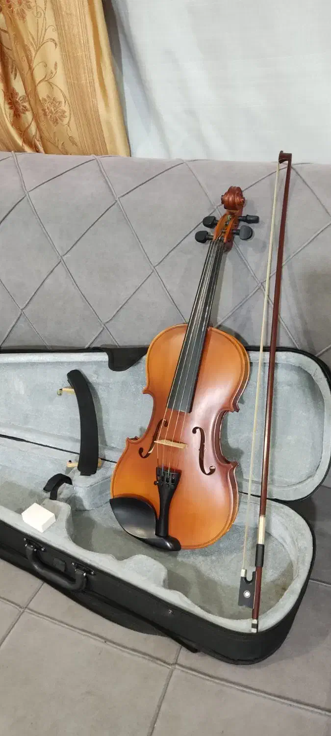 ویولن رومانس ۴/۴|ویولن|اصفهان, بهارستان|دیوار