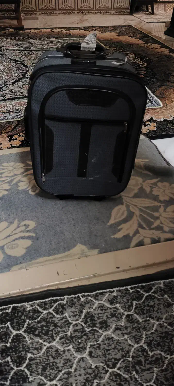 چمدان سرمه ای|کیف، کفش، کمربند|تربت‌حیدریه, مظفریه|دیوار