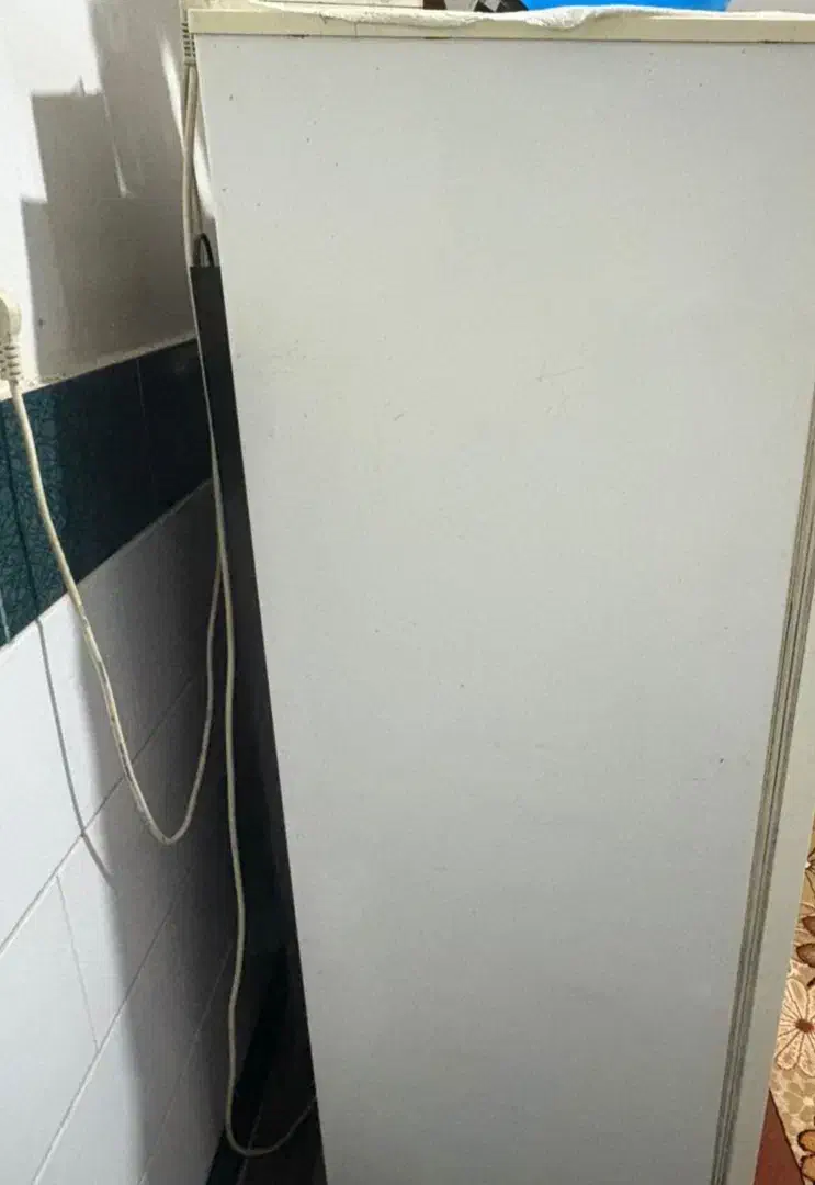 یخچال آزمایش (قدیمی)|یخچال و فریزر|سیرجان, |دیوار