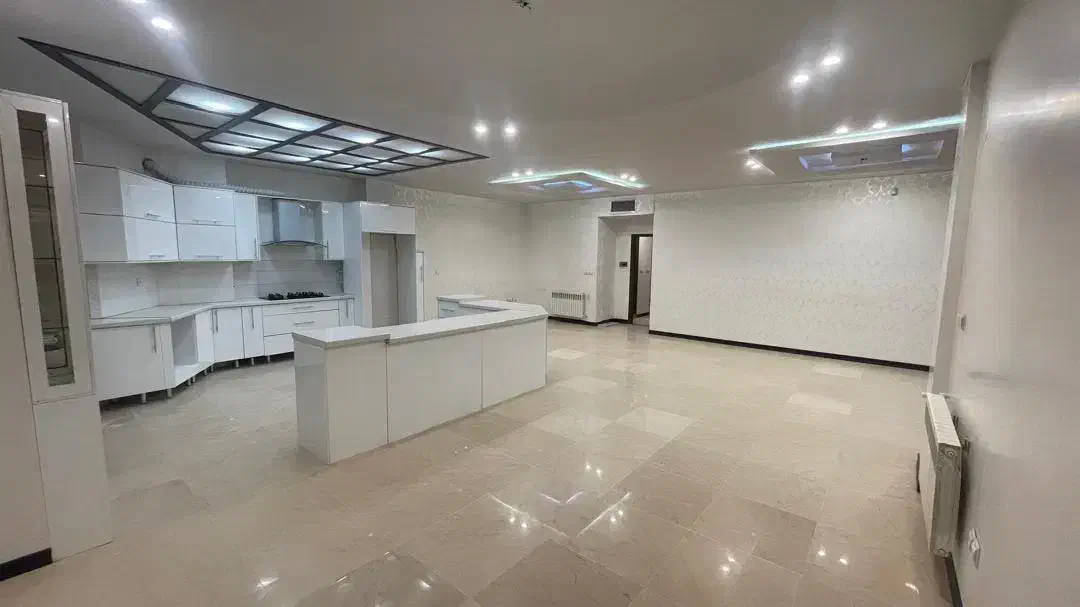 ۱۹۰متر ۳خواب ویلایی ۲طبقه چهارباغ شرقی