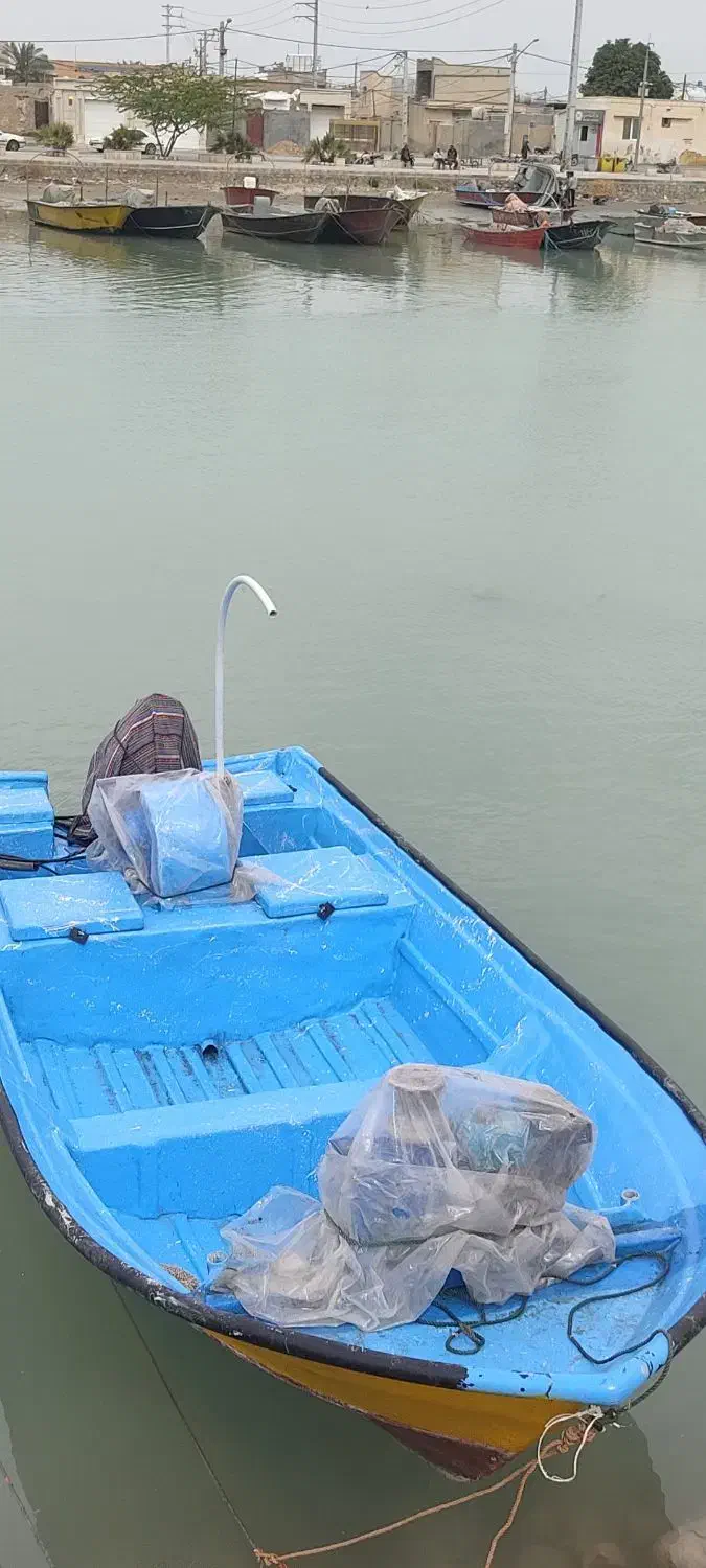 موتور چهل تخم مرغی تشت 21|قایق و سایر وسایل نقلیه|بوشهر, |دیوار