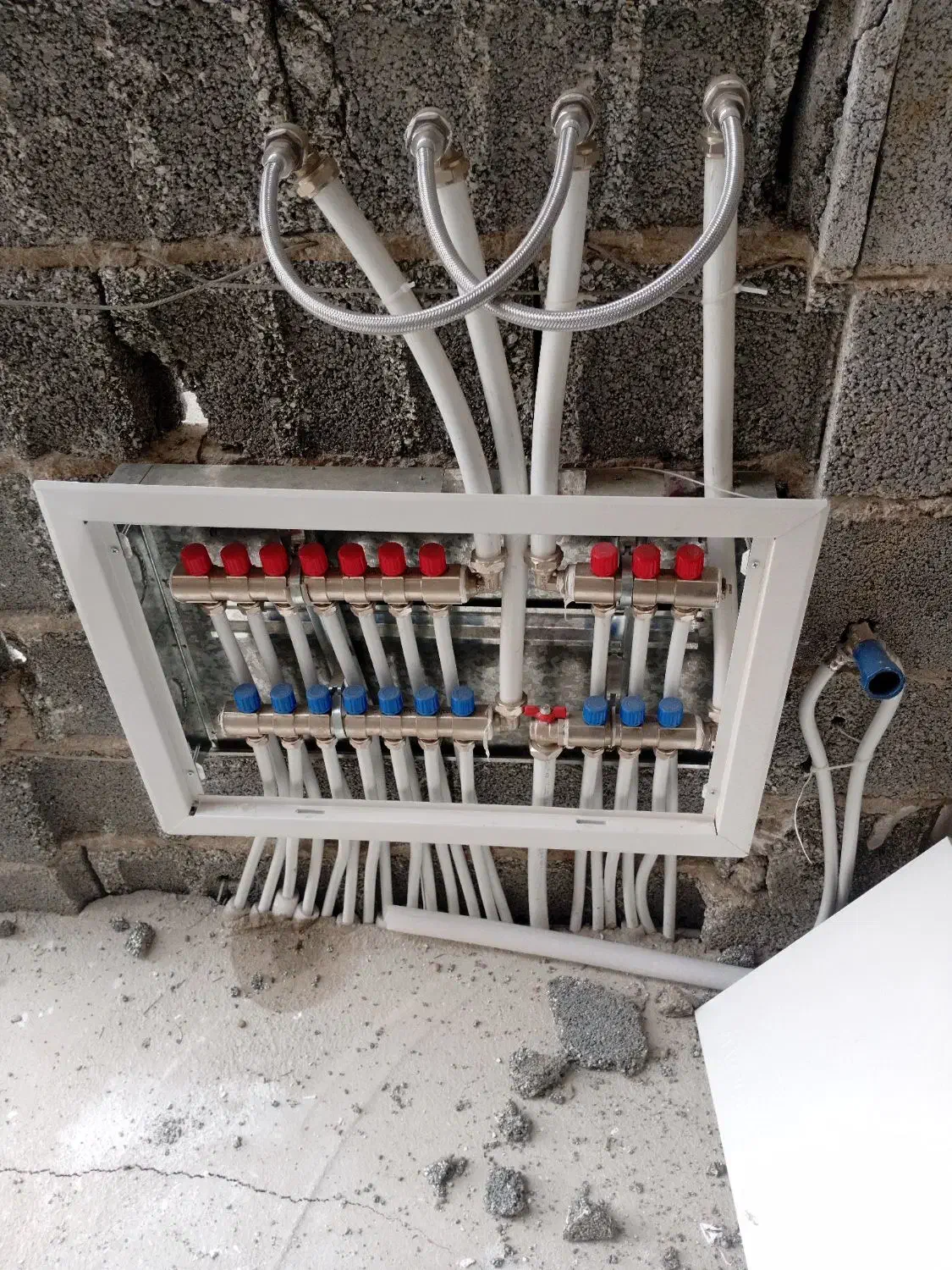 لوله کشی وبرقکشی ساختمان|خدمات پیشه و مهارت|گالیکش, |دیوار