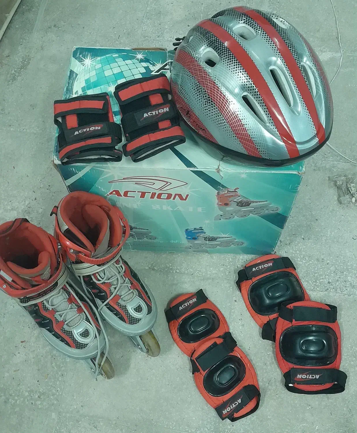 کفش اسکیت|دوچرخه، اسکیت، اسکوتر|کازرون, |دیوار