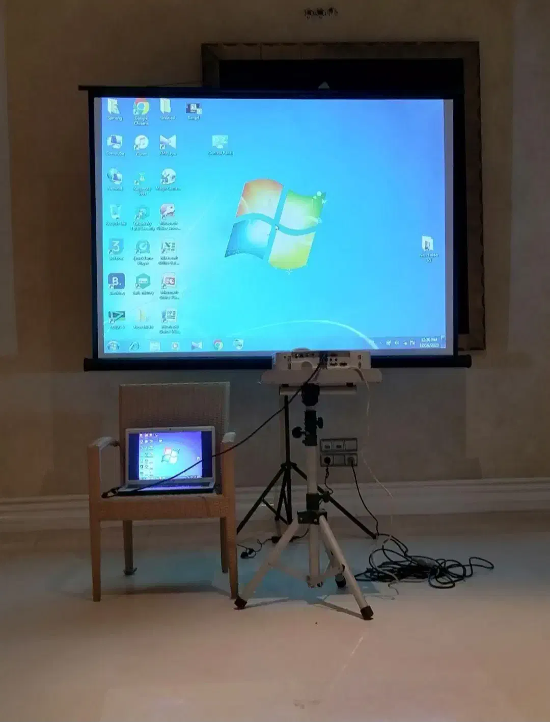 اجاره ویدیو پرژکتور و پرده|خدمات پذیرایی، مراسم|گرگان, |دیوار