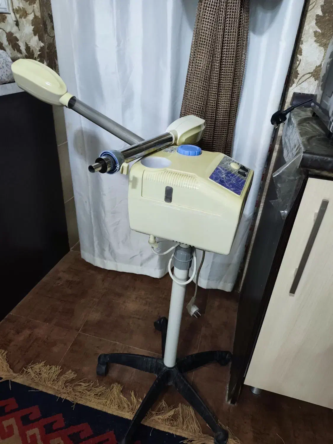 سرشورودستگاه بخورارایشگاه|آرایشگاه و سالن‌های زیبایی|نطنز, |دیوار