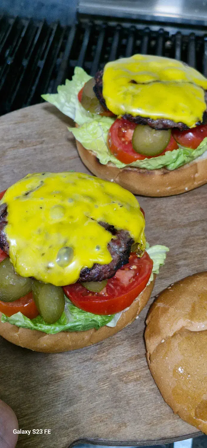 جذب ۲نفر همکار خانم جهت فعالیت در کافه فست فود|استخدام خدمات فروشگاه و رستوران|دره شهر, |دیوار