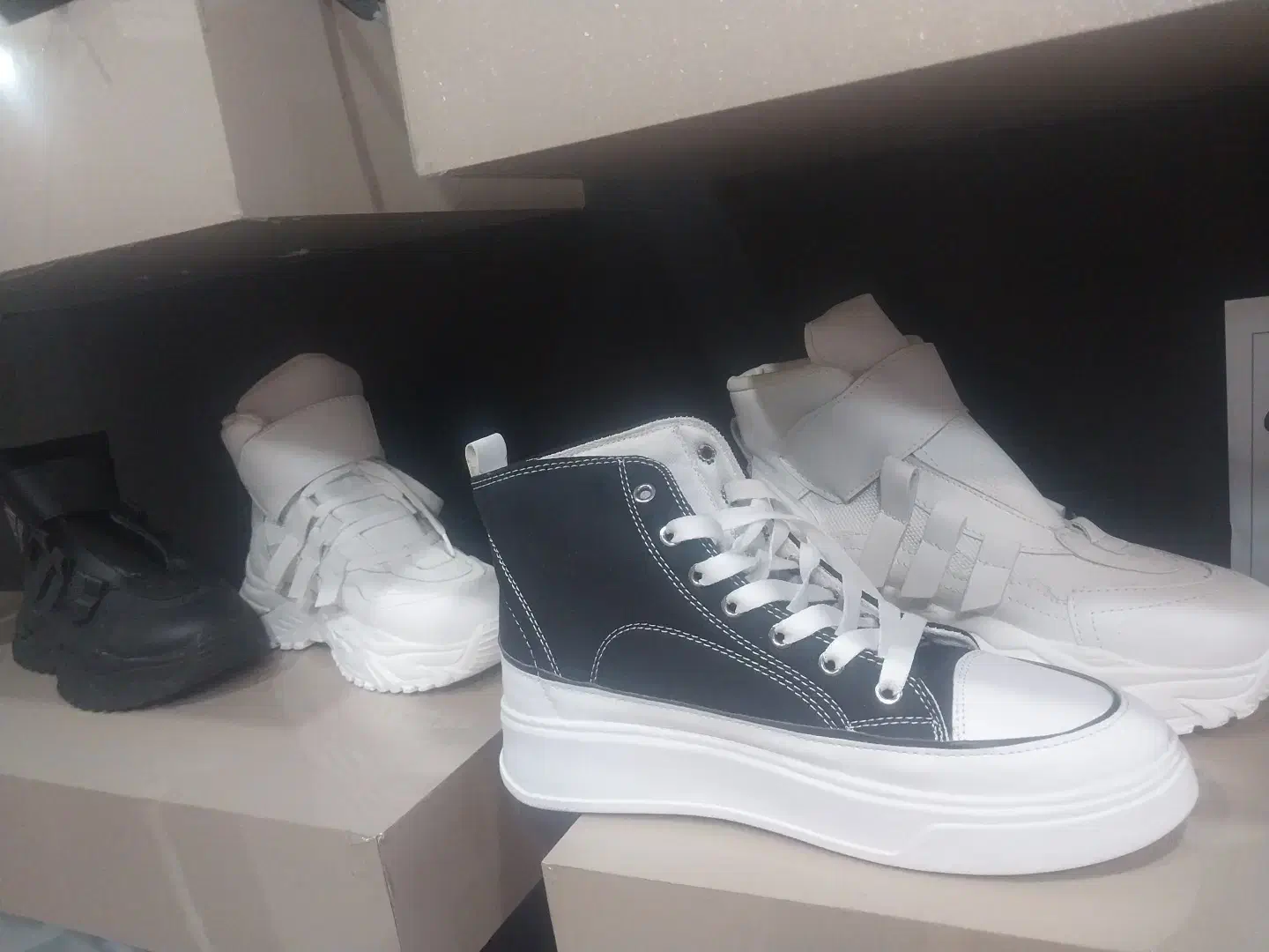 کفش زنانه و مردانه|کیف، کفش، کمربند|شوشتر, |دیوار