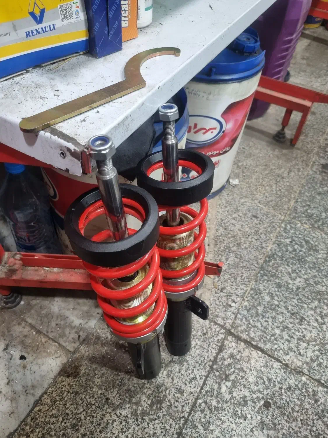 کمک فنر ریگلاژی برای ۲۰۷ و ۲۰۶|قطعات یدکی و لوازم جانبی|فردیس, انبار نفت|دیوار