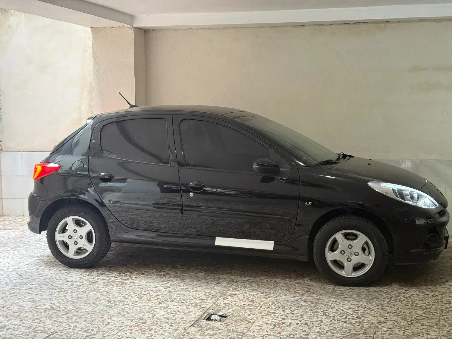 207پانا رینگ‌ دار عروسک|خودرو سواری و وانت|رشت, فلسطین|دیوار