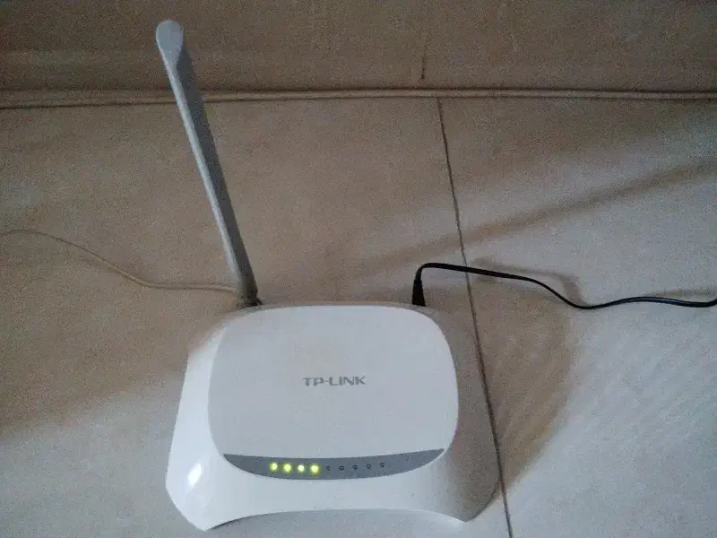 مودم تک انتن تی پی لینک بسیار تمیز و سالم|مودم و تجهیزات شبکه|ساوه, |دیوار