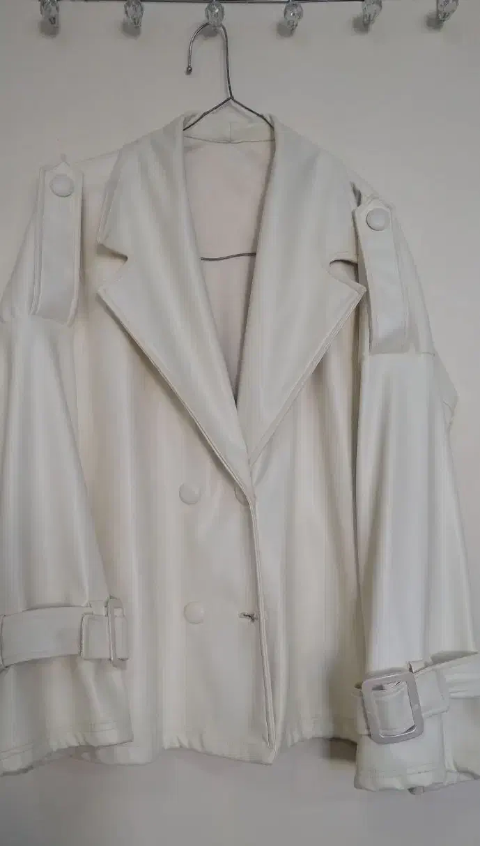 بارونی|لباس|بجنورد, |دیوار