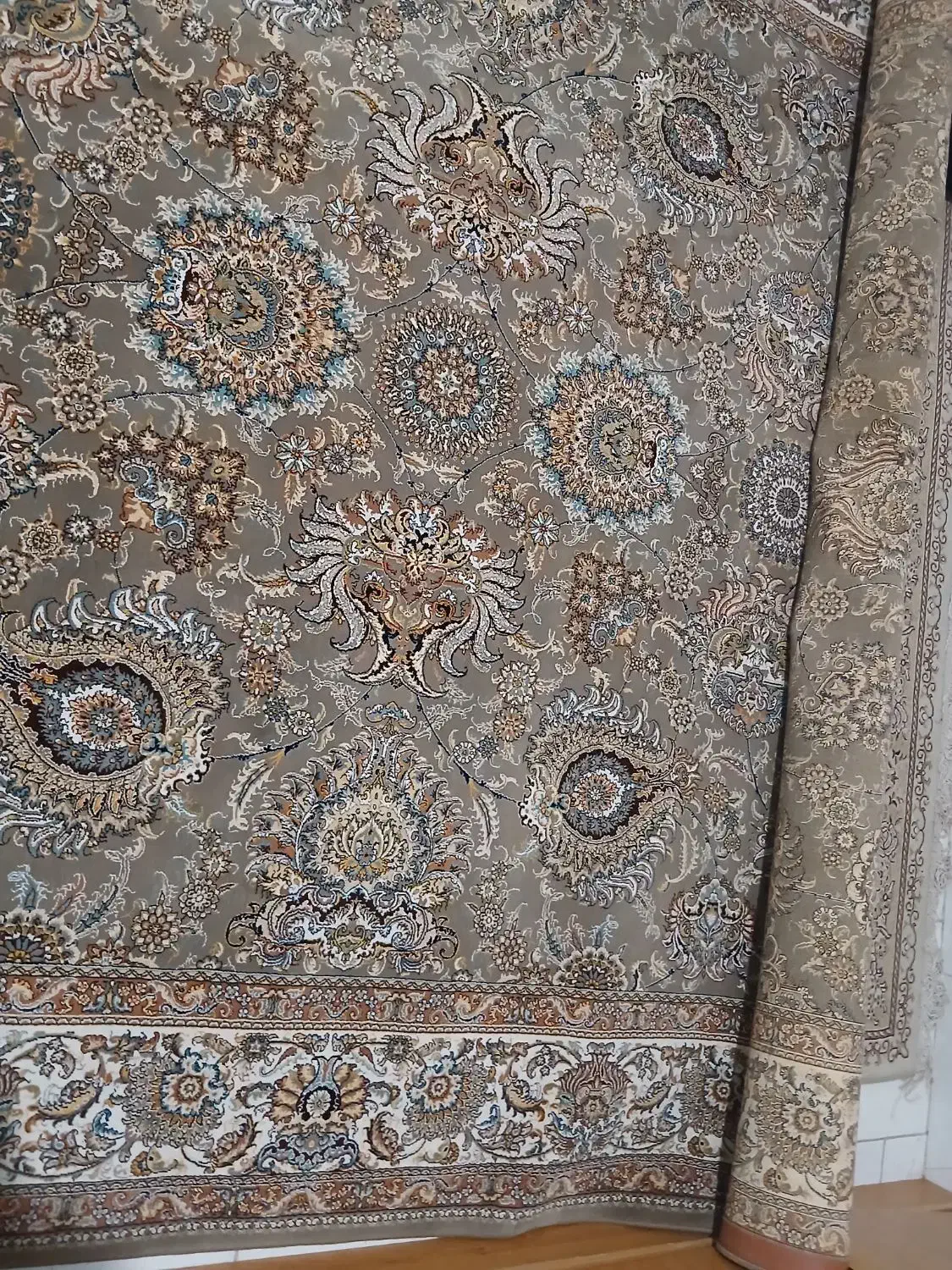 فرش ۹متری باطرح شیک واصیل ایرانی|فرش|رشت, رودبارتان|دیوار