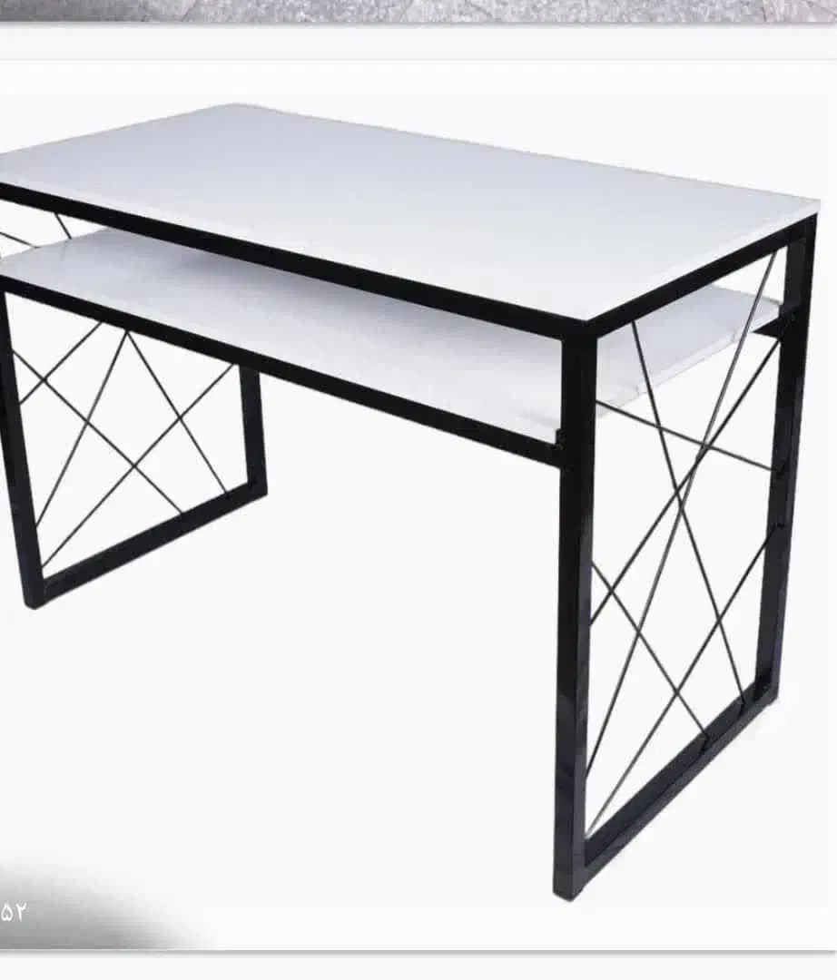 انواع میز اداری، میز ناخن و میز برای منزل|دفتر کار|اصفهان, قهجاورستان|دیوار