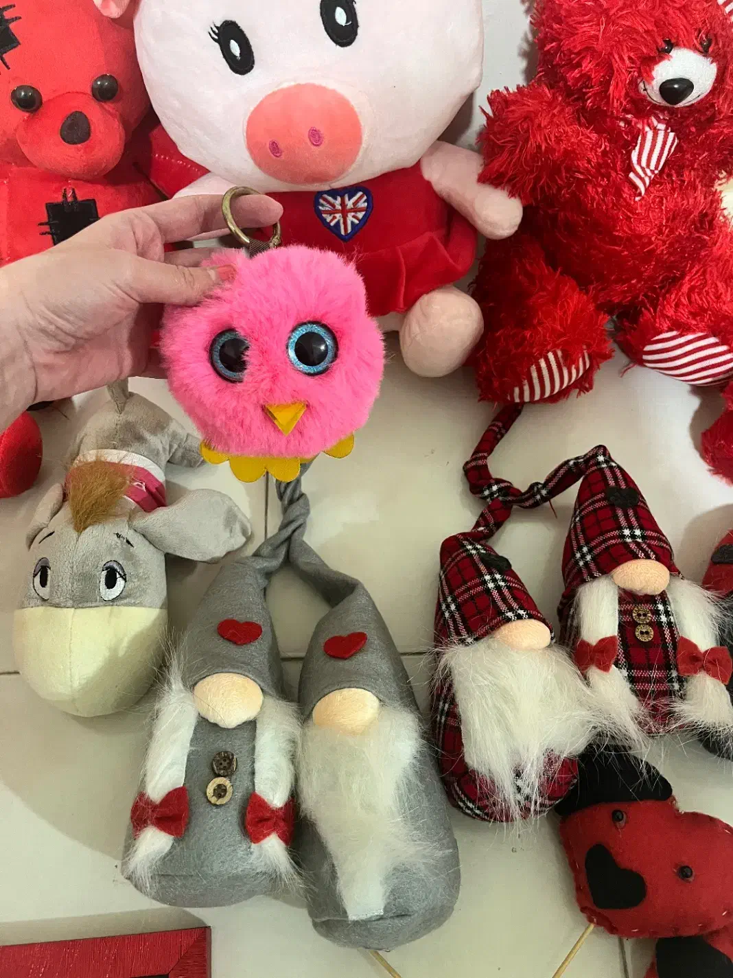 کلی عروسک و چیزای گوگولی کاملا سالم|اسباببازی|پرند, فاز ۶|دیوار