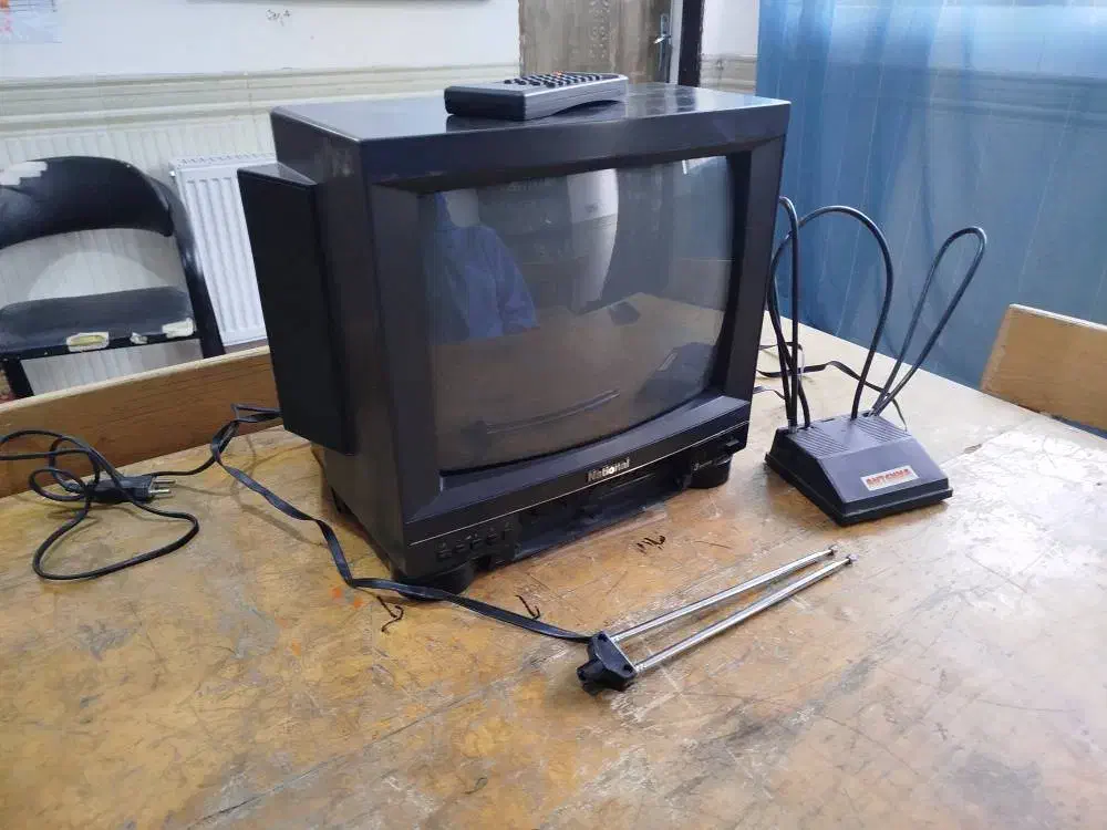 تلویزیون 16 اینچ|تلویزیون و پروژکتور|ورامین, شهرک مدرس|دیوار