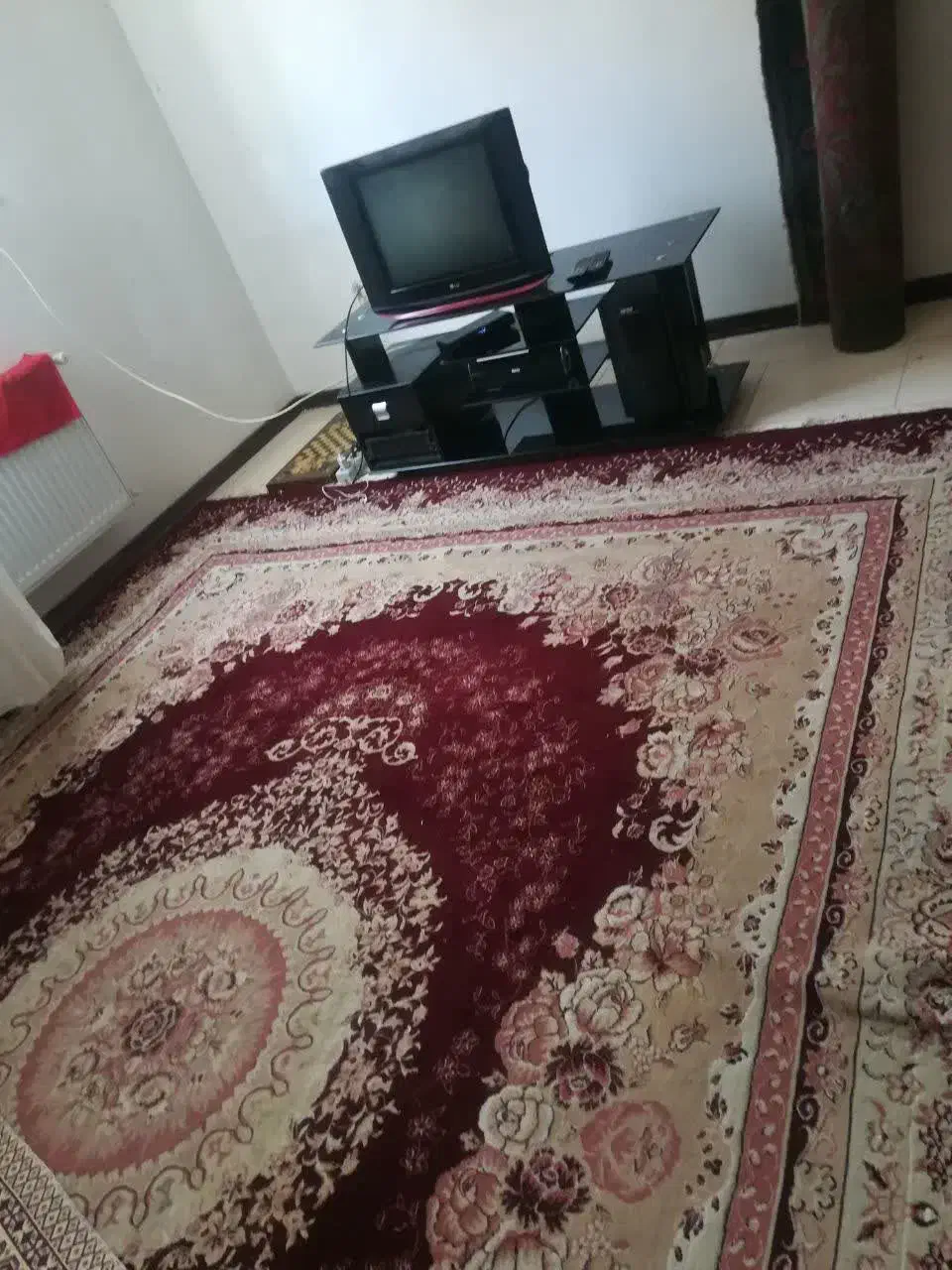 2تخته  فرش دست باف وماشینی کارکرده|فرش|نمین, |دیوار