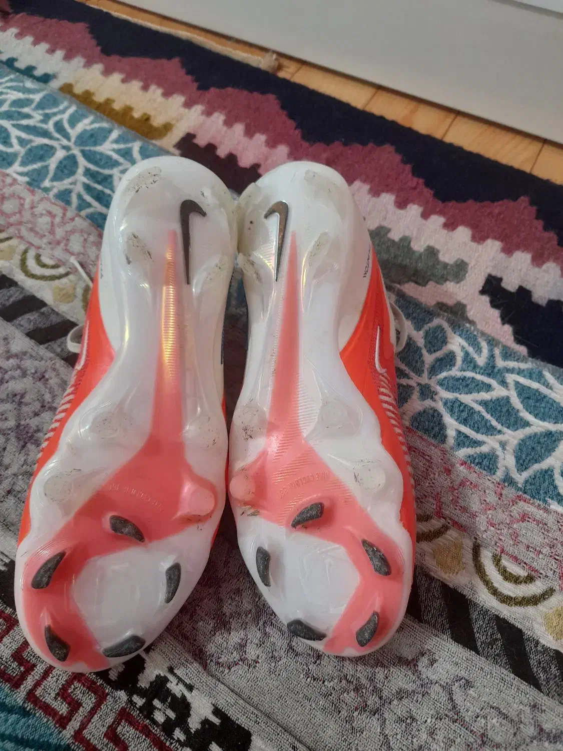 کفش فوتبال فانتوم gx3|کیف، کفش، کمربند|انار, |دیوار