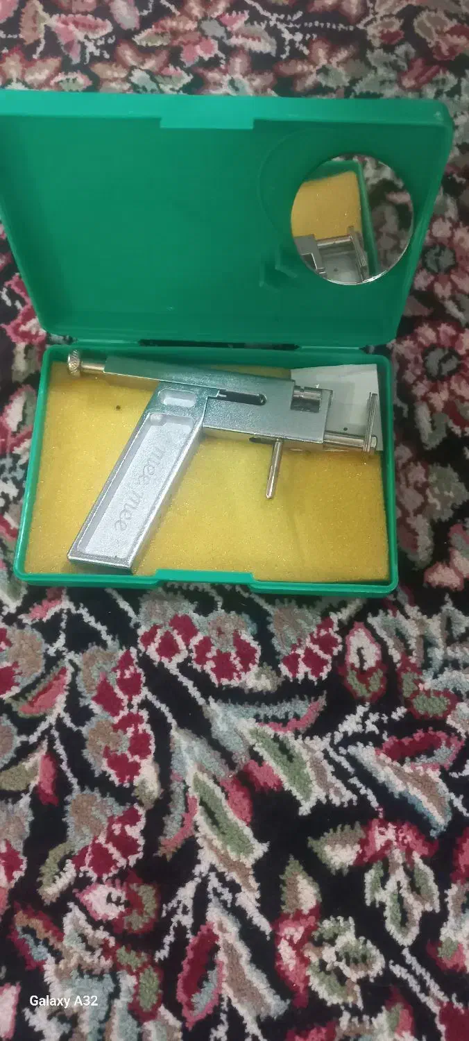 دستگاه پرسینگ گوش|پزشکی|بروجرد, |دیوار