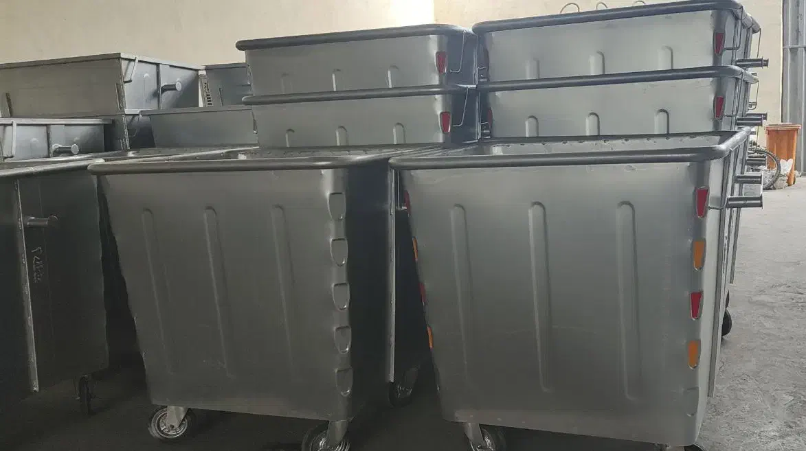 سطل زباله گالوانیزه درب دار ۱۱۰۰ ۷۷۰ محدب مکعب|ابزارآلات|نسیم‌شهر, |دیوار