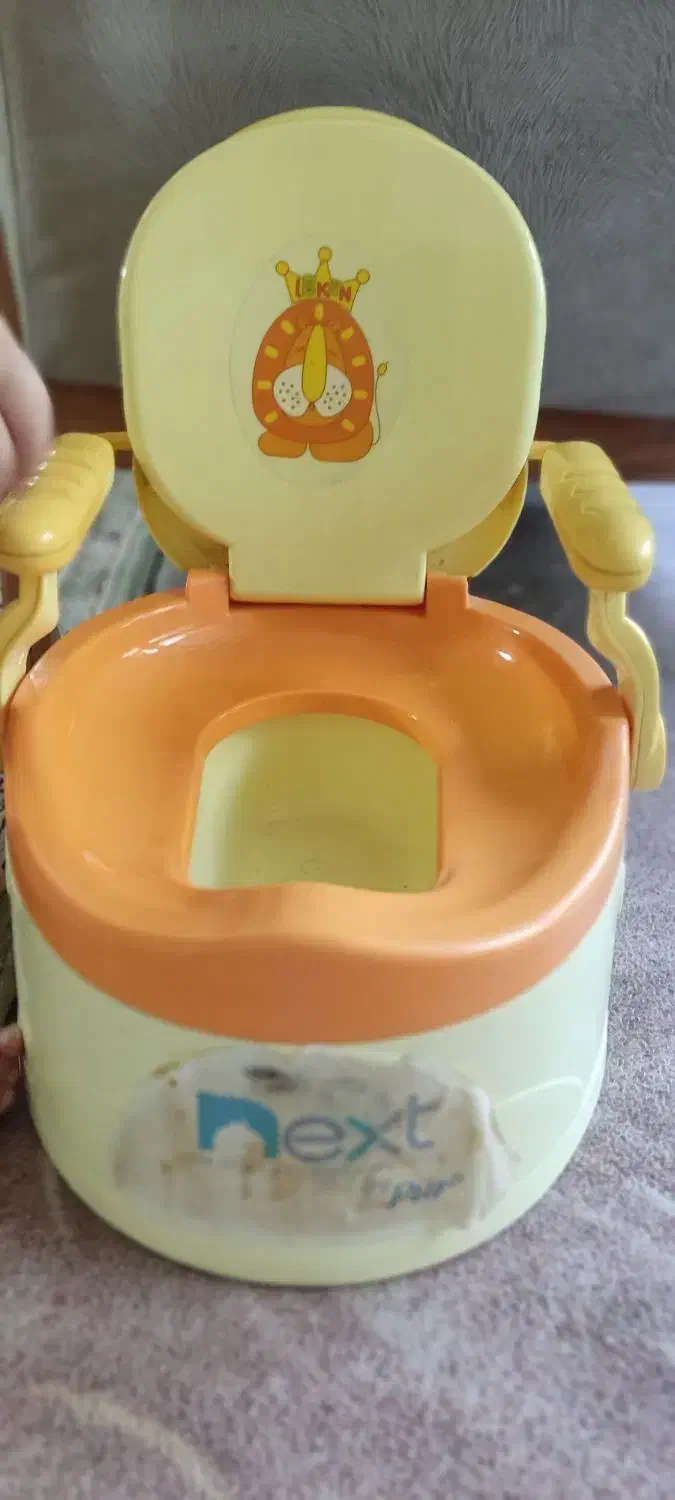 صندلی شست و شو و قصری|اسباب و اثاث بچه|فلاورجان, |دیوار