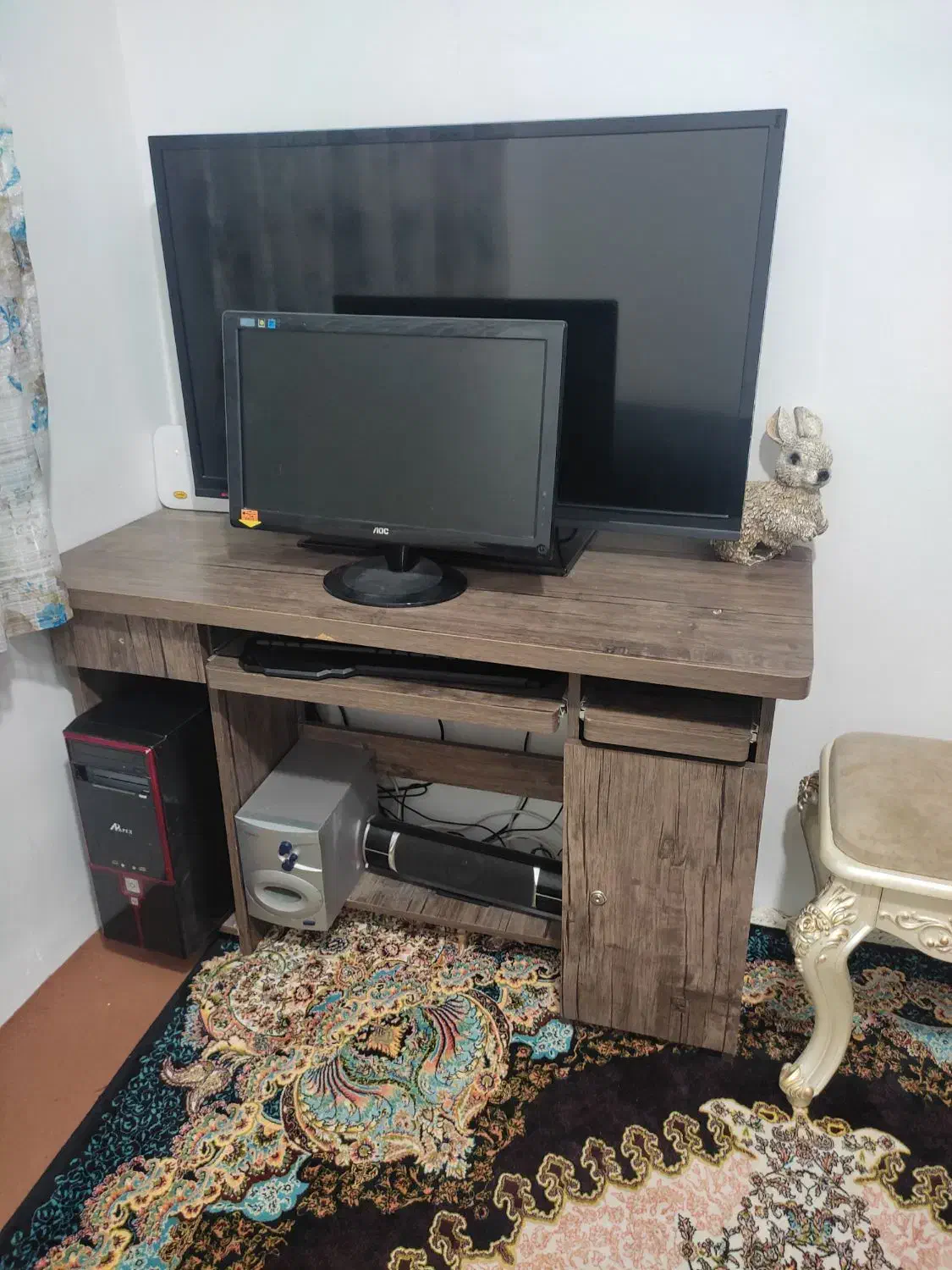 میز کامپیوتر در حد|میز تحریر و کامپیوتر|گلبهار, شهر جدید گلبهار|دیوار