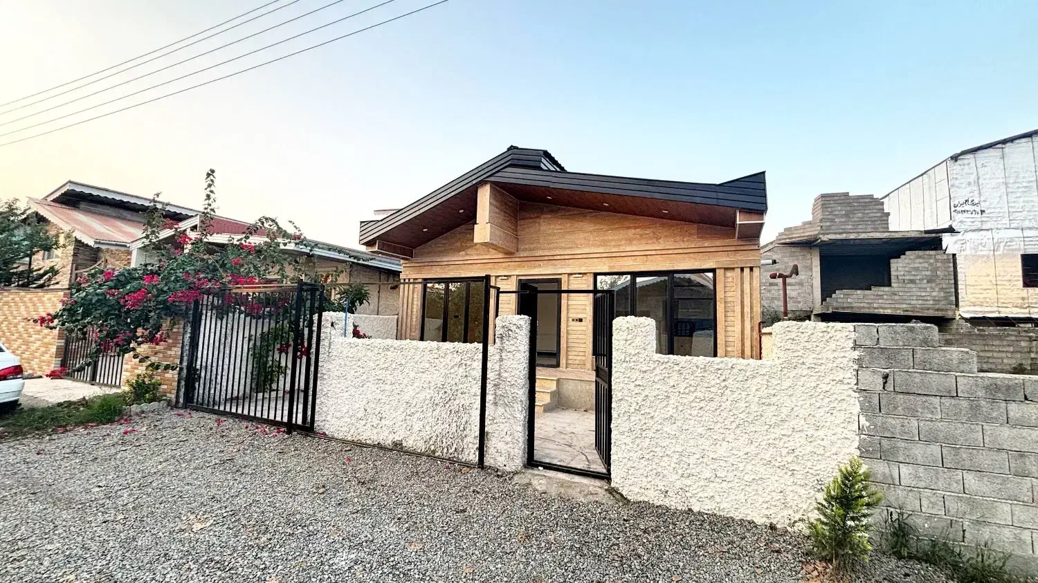 ویلا شهرکی با تمام امکانات و نگهبانی 24 ساعته|فروش خانه و ویلا|چاف و چمخاله, |دیوار