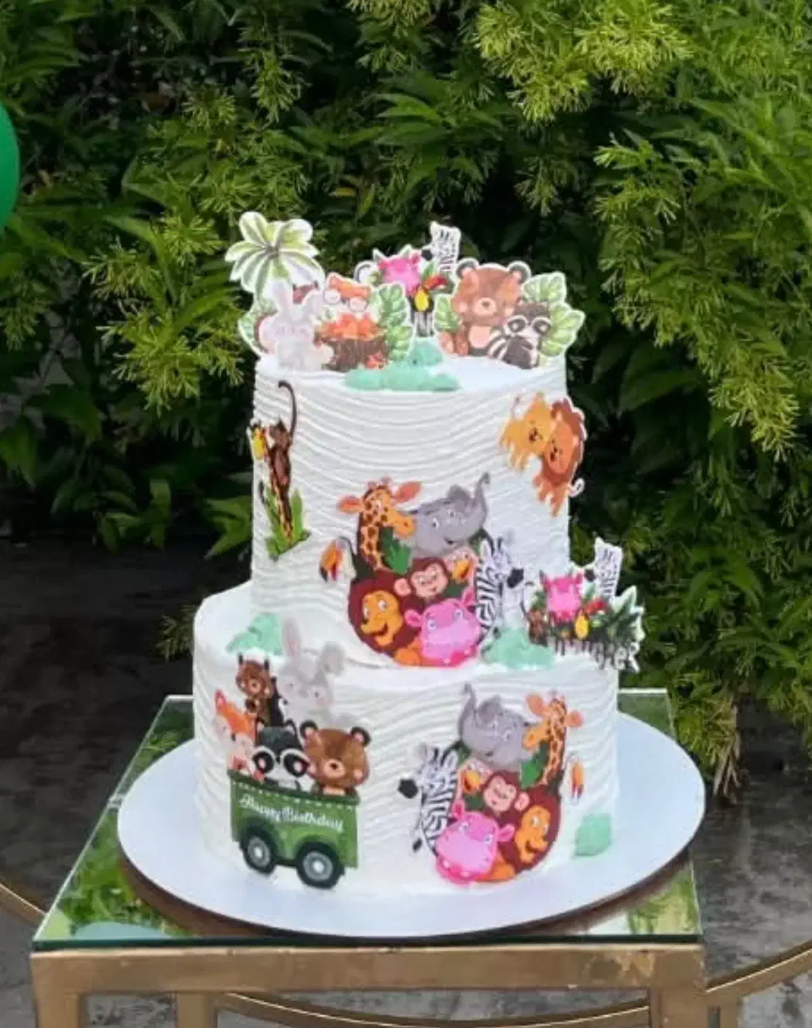 سفارش انواع کیک های خامه ای و فوندانتی|خدمات پذیرایی، مراسم|رشت, فرزانه|دیوار