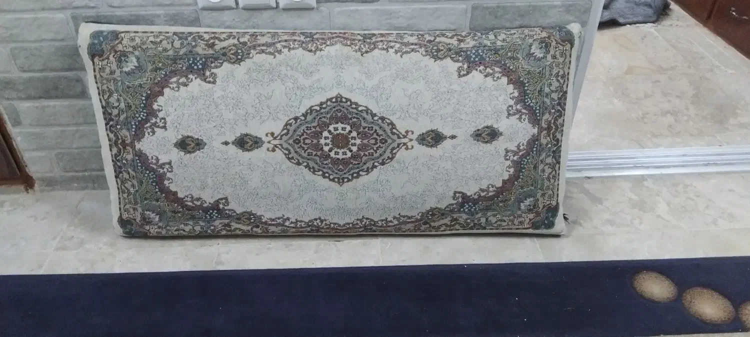 دو جفت پشتی|پشتی|قائم‌شهر, |دیوار