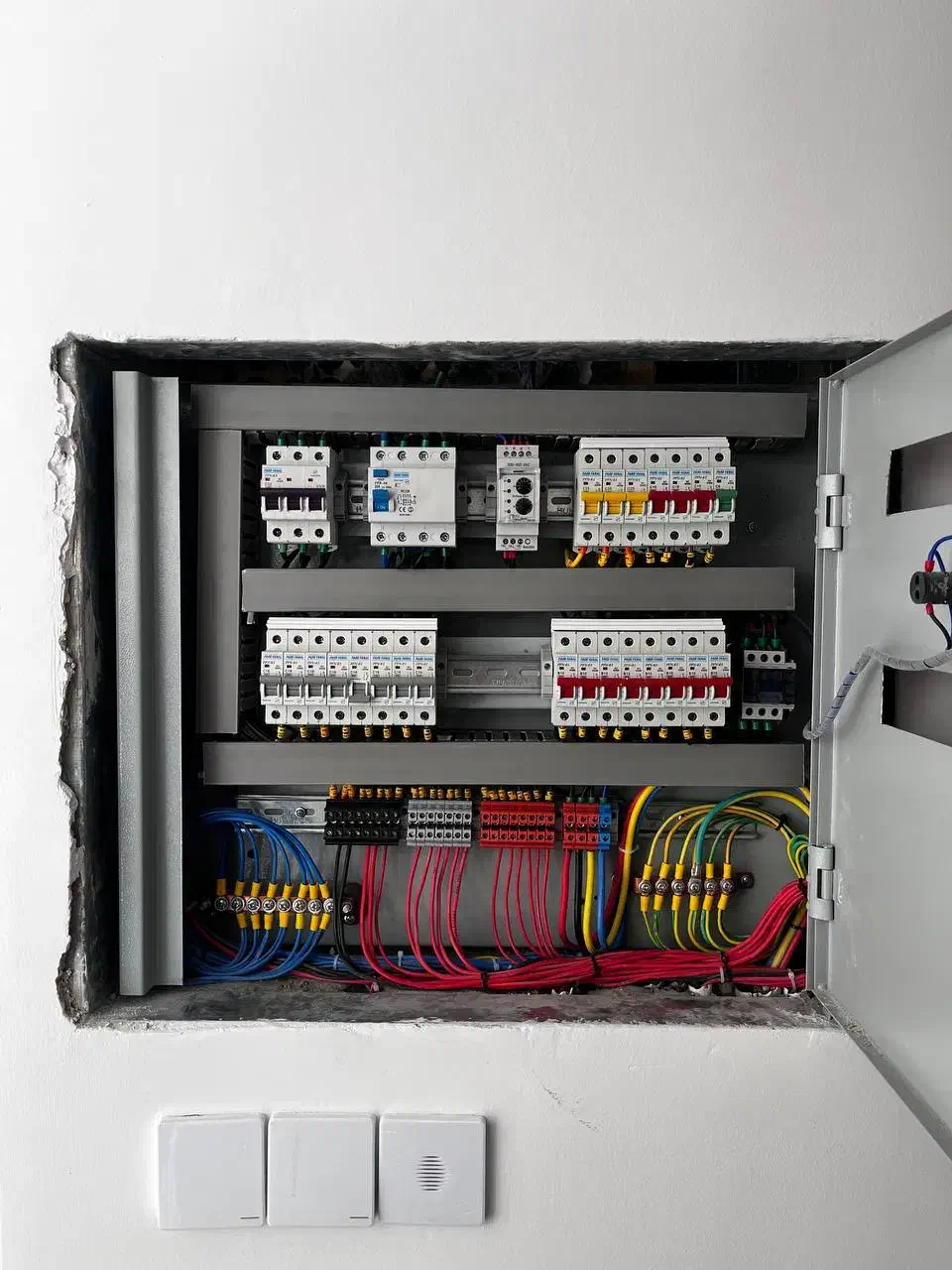 برقکاری و لوله کشی ساختمان|خدمات پیشه و مهارت|بهبهان, |دیوار